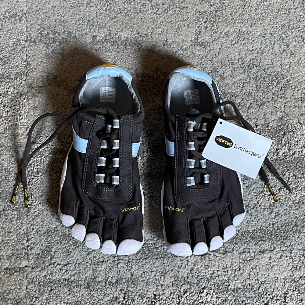 Vibram FiveFingers Speed XC  Wmns size 38 - NWT